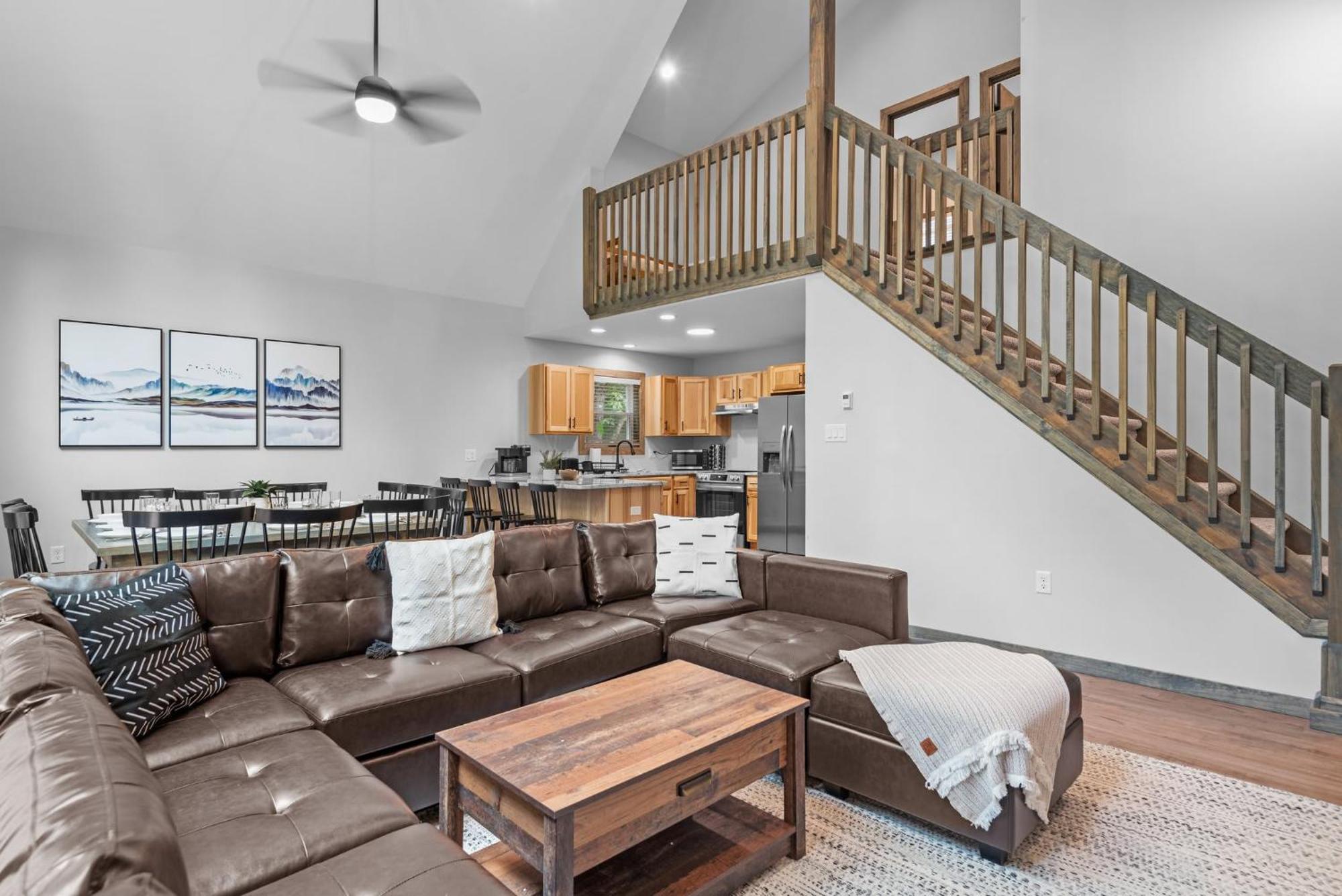 Twin 6 Bds Hot Tub Game Area And Albrightsville