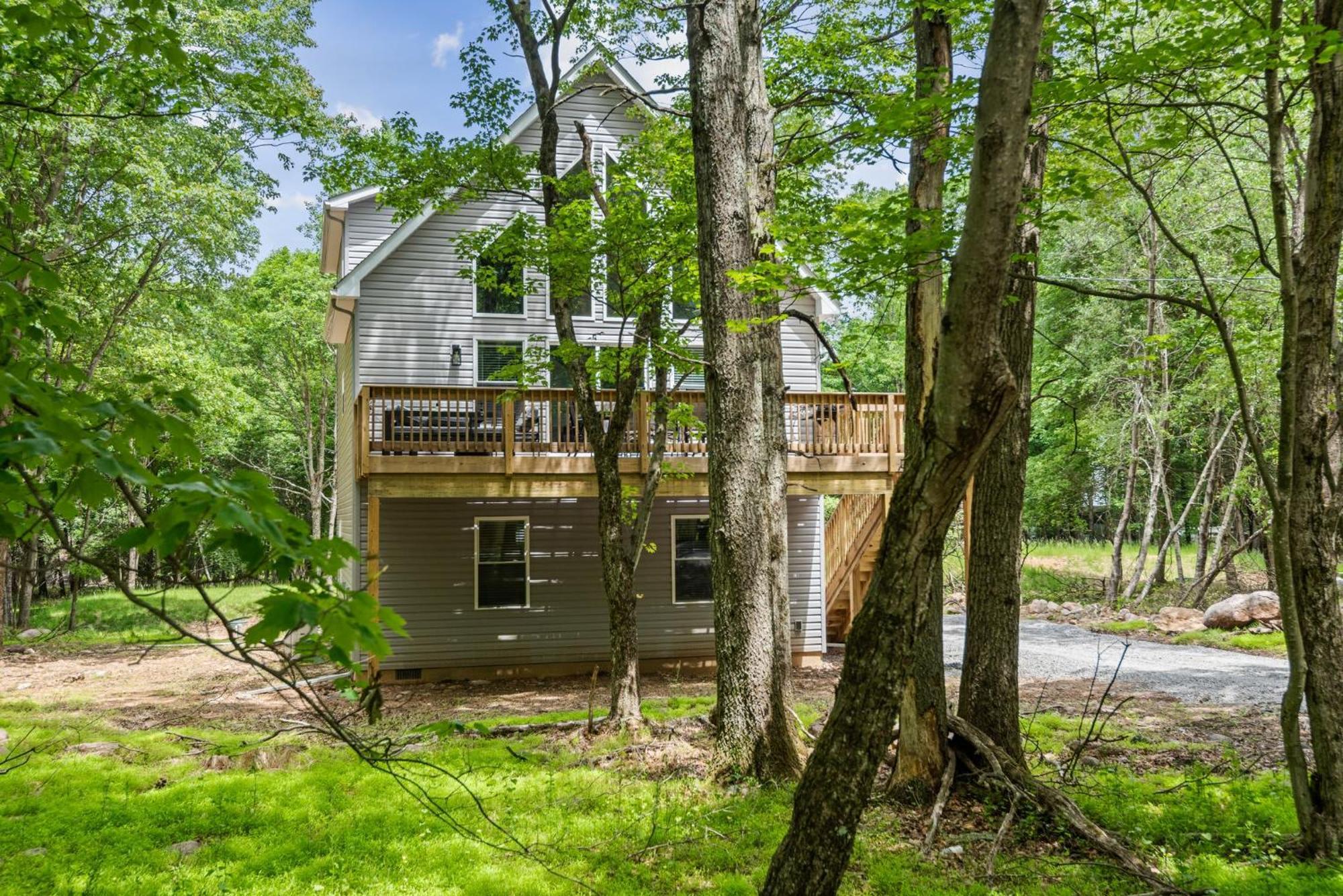 Twin 6 Bds Hot Tub Game Area And Chalet Albrightsville